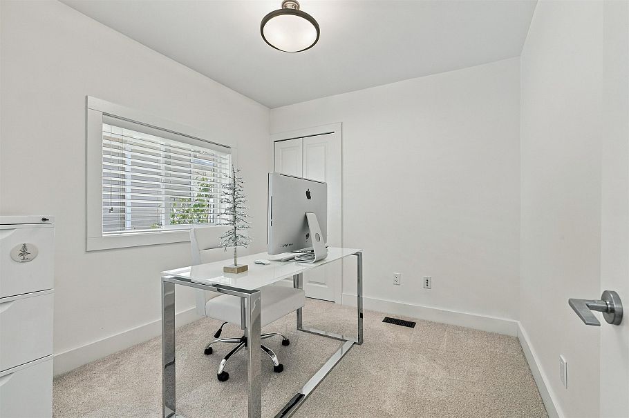 1153 Wellington Drive North Vancouver, BC - 19
