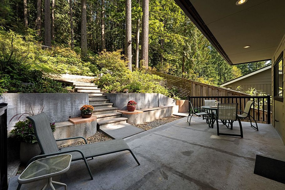 2344 Hyannis Drive North Vancouver, BC - 25