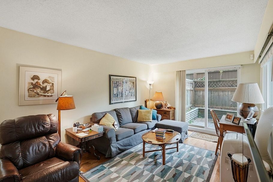 229 711 E 6th Avenue Vancouver, BC - 4