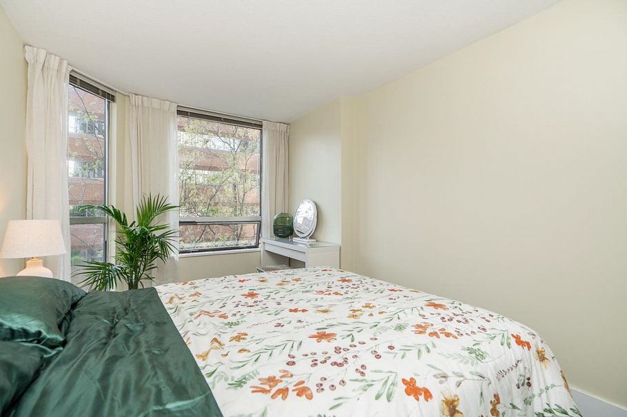 403 811 Helmcken Street Vancouver, BC - 18