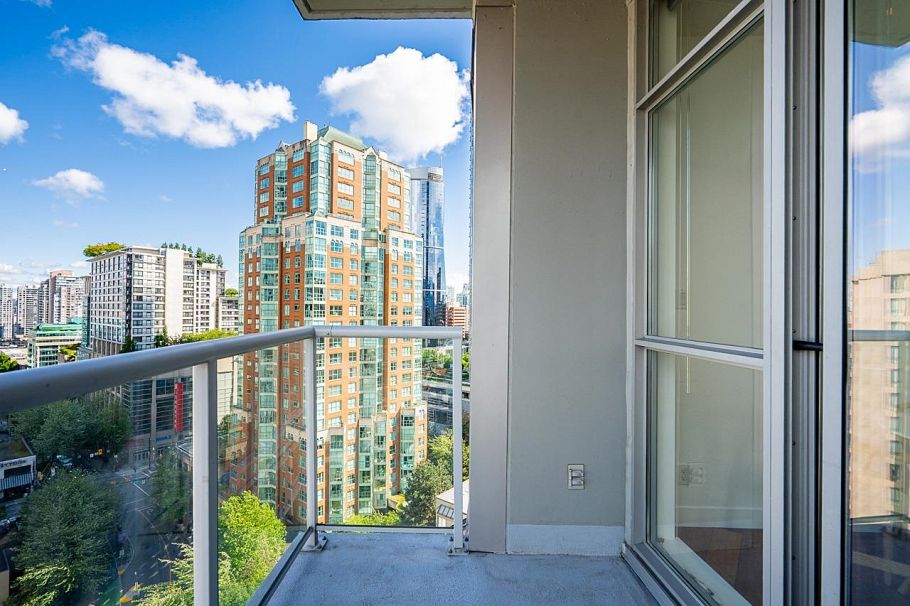 1505 1050 Smithe Street Vancouver, BC - 26