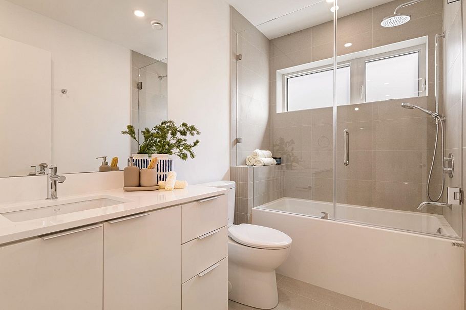 2790 Cambridge Street Vancouver, BC - 13