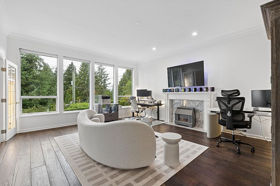 456 Montroyal Boulevard North Vancouver, BC - 8