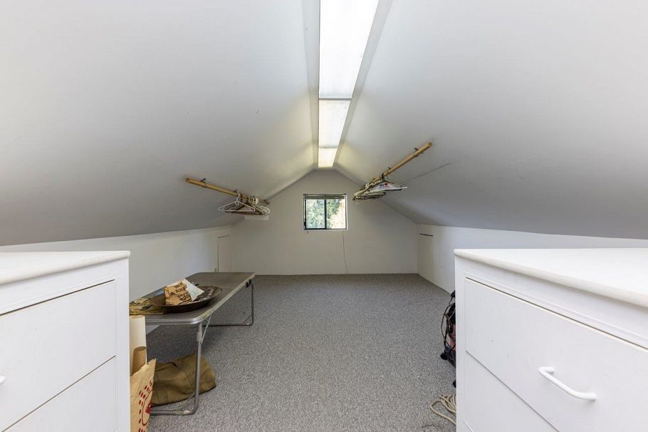 350 E Windsor Road North Vancouver, BC - 23