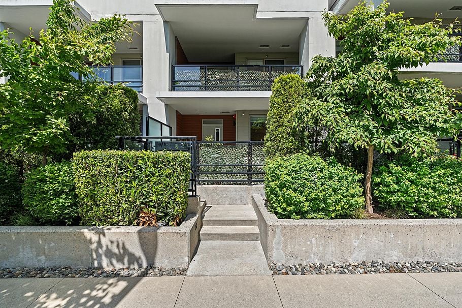 TH3 108 E 8th Street North Vancouver, BC - 25