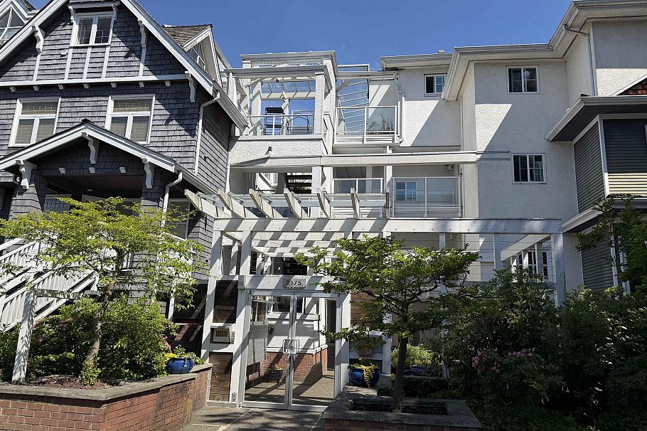 2175 W 3rd Avenue Vancouver, BC - 3