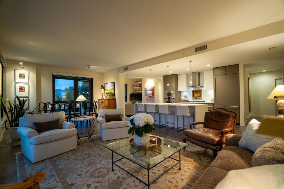 302 4427 Cambie Street Vancouver, BC - 5
