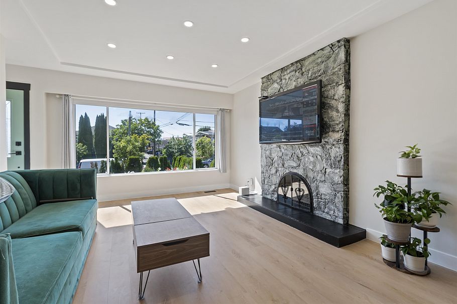 4136 Skeena Street Vancouver, BC - 6