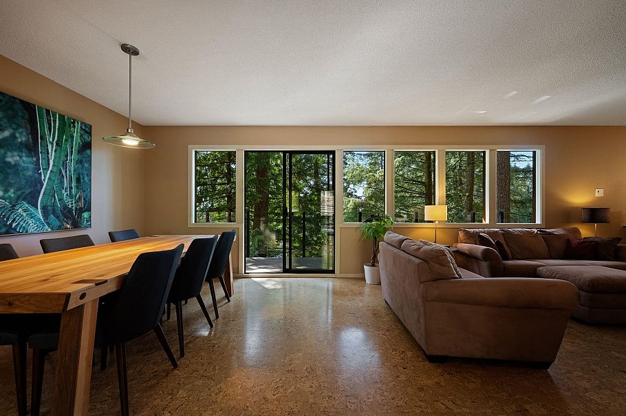 2344 Hyannis Drive North Vancouver, BC - 2