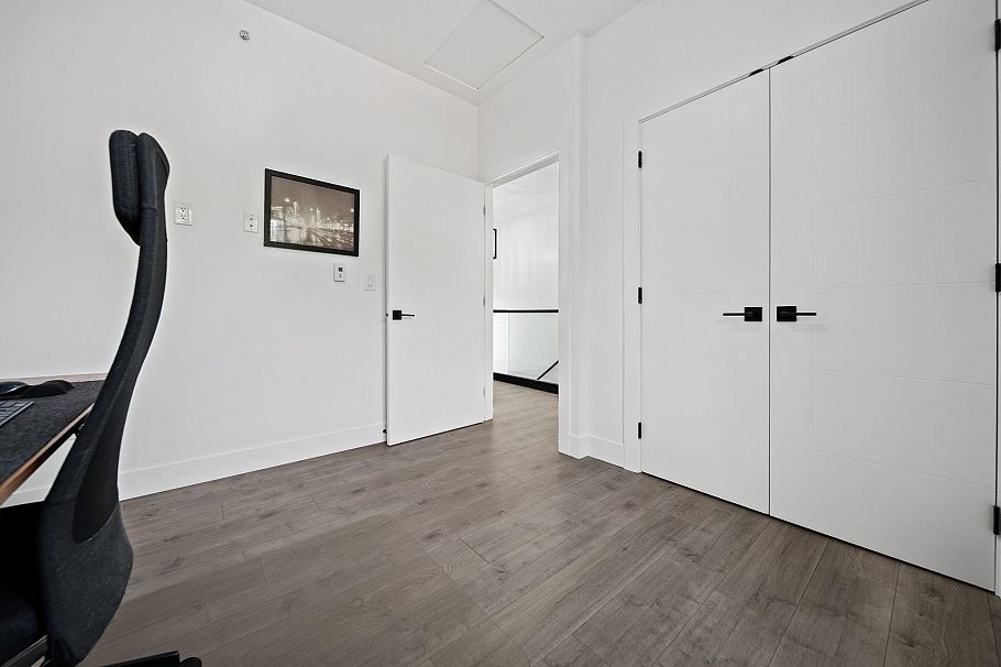 1131 E 23rd Avenue Vancouver, BC - 23