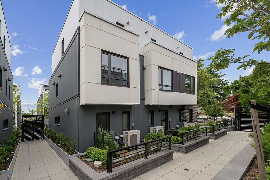 6292 Oak Street Vancouver, BC - 29