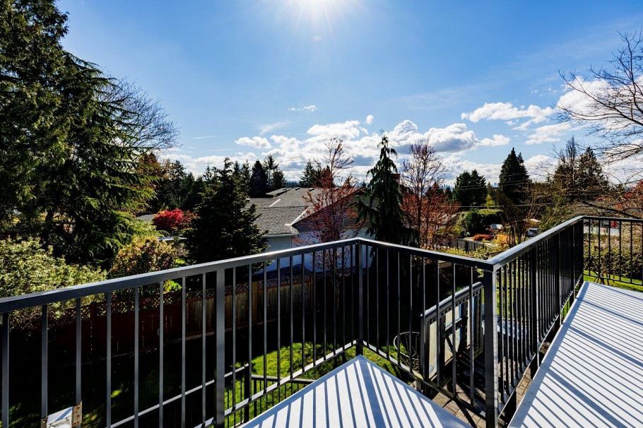 2094 Viewlynn Drive North Vancouver, BC - 9