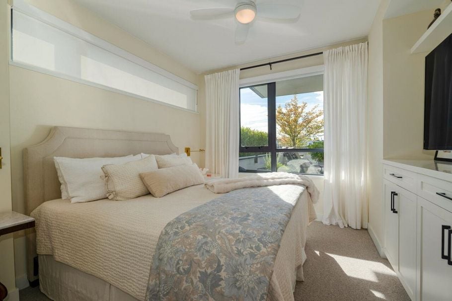 302 4427 Cambie Street Vancouver, BC - 30