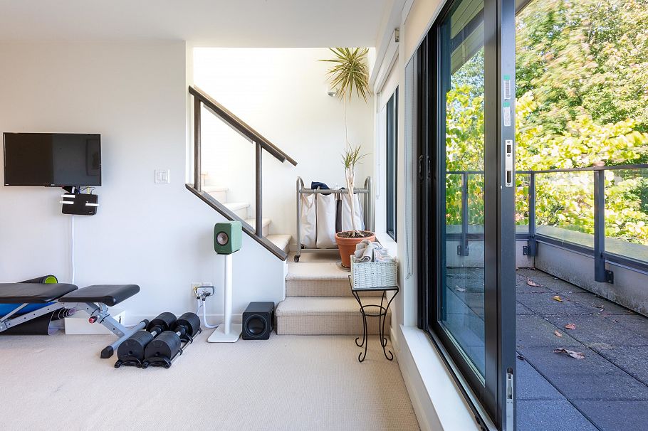 1088 W 7th Avenue Vancouver, BC - 27