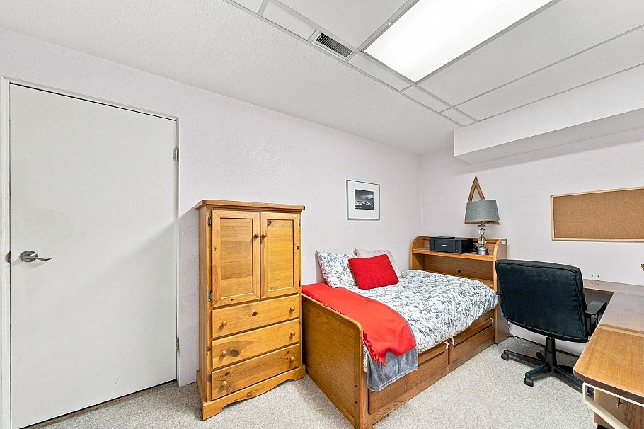 3950 Sparrow Lane North Vancouver, BC - 30