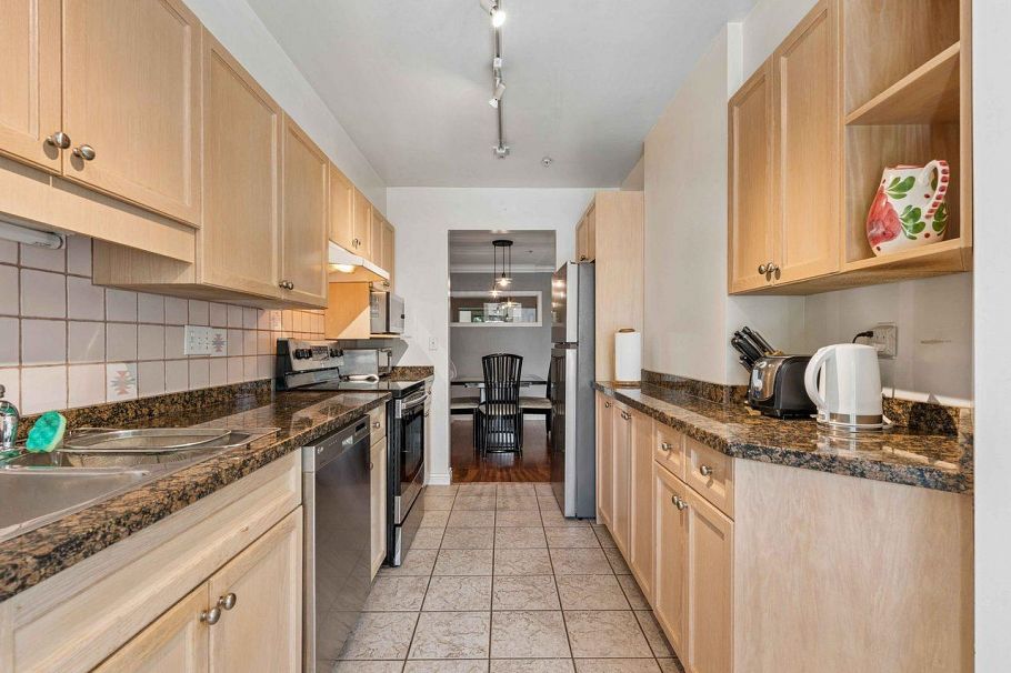 111 2250 SE Marine Drive Vancouver, BC - 16