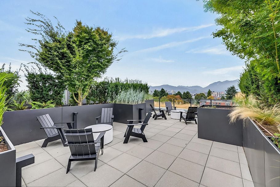 411 2520 Guelph Street Vancouver, BC - 35