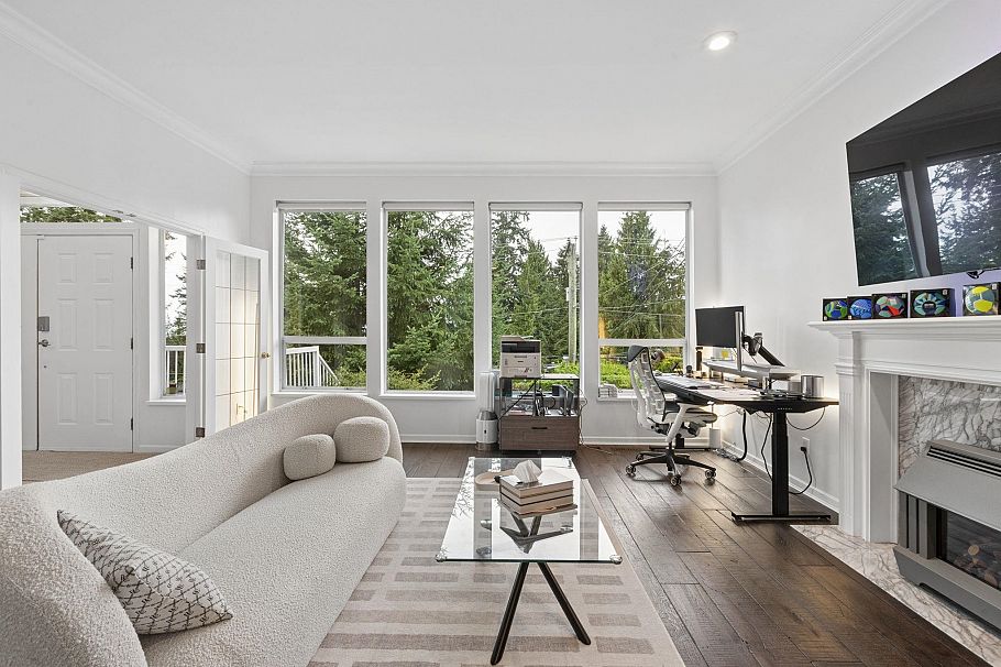 456 Montroyal Boulevard North Vancouver, BC - 10
