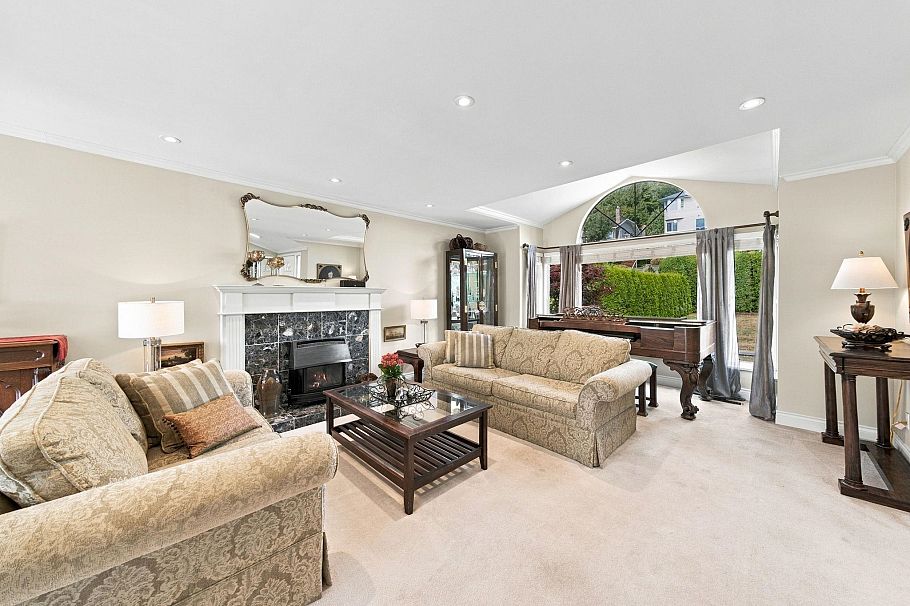 3950 Sparrow Lane North Vancouver, BC - 3