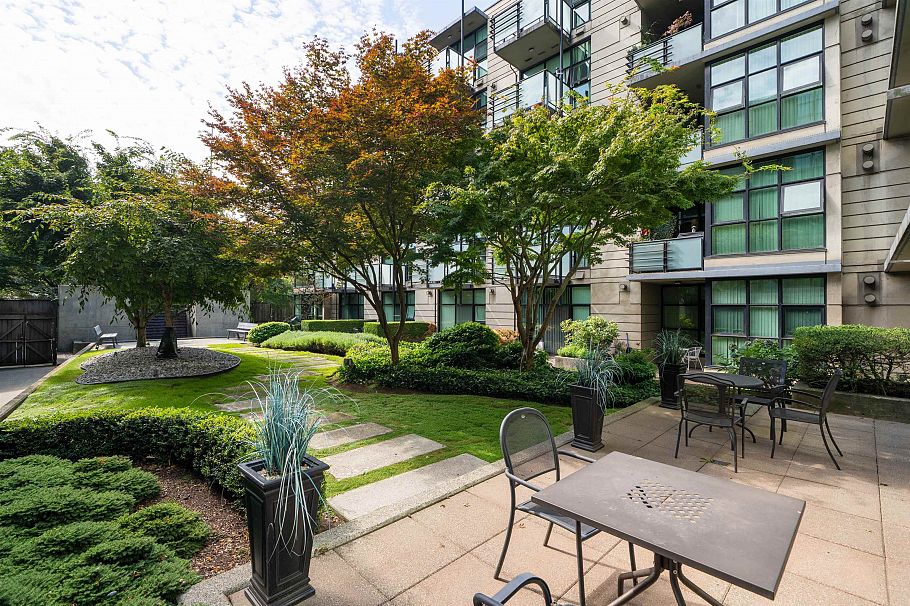 322 8988 Hudson Street Vancouver, BC - 15