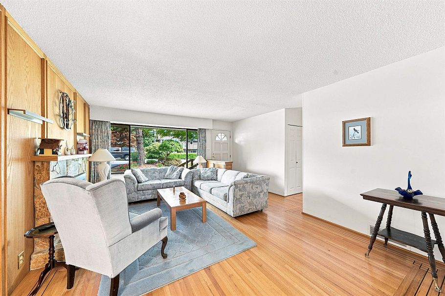 2161 Floralynn Crescent North Vancouver, BC - 5