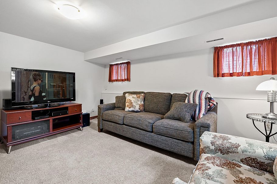 3692 W 19th Avenue Vancouver, BC - 25