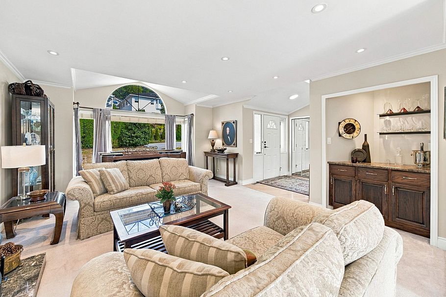 3950 Sparrow Lane North Vancouver, BC - 4
