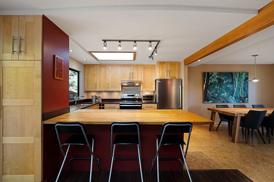 2344 Hyannis Drive North Vancouver, BC - 9