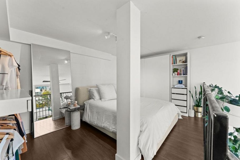 401 1 E Cordova Street Vancouver, BC - 17