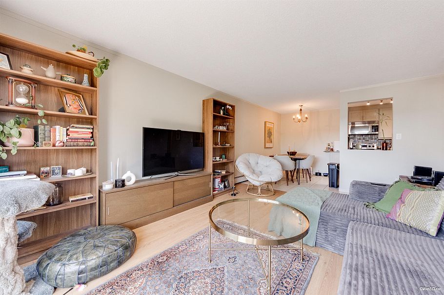 107 131 W 4th Street North Vancouver, BC - 6
