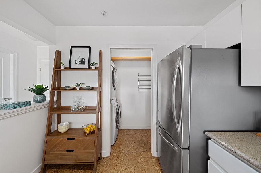 409 8430 Jellicoe Street Vancouver, BC - 16