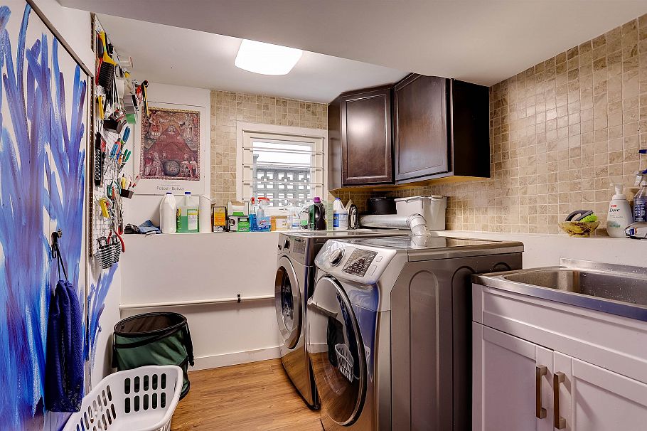 2227 E 7th Avenue Vancouver, BC - 24