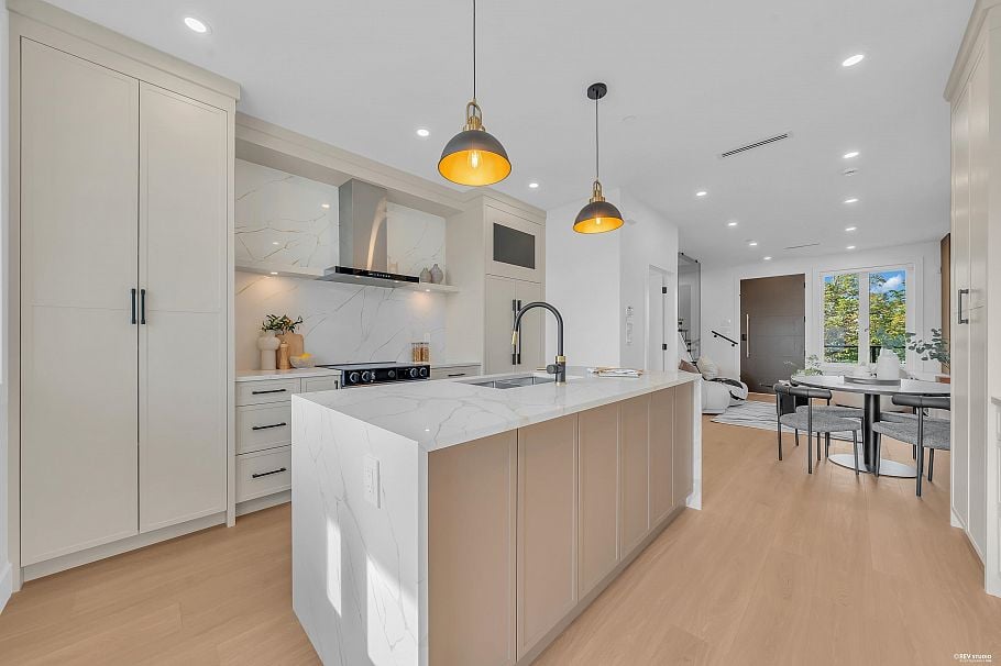 4328 Rupert Street Vancouver, BC - 14