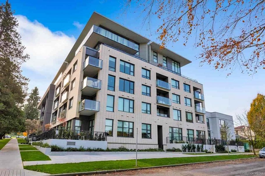 302 4427 Cambie Street Vancouver, BC - 32