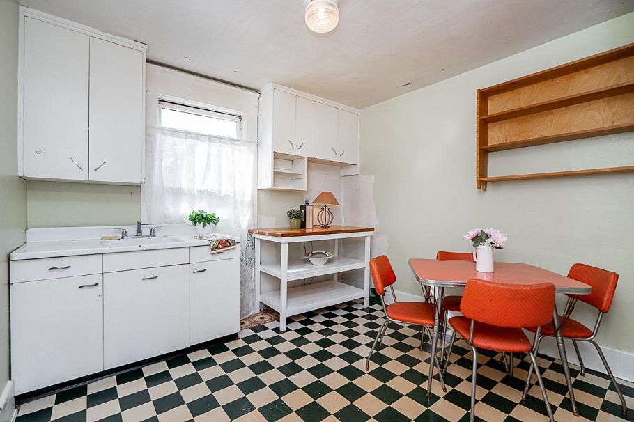 1342 Grant Street Vancouver, BC - 14