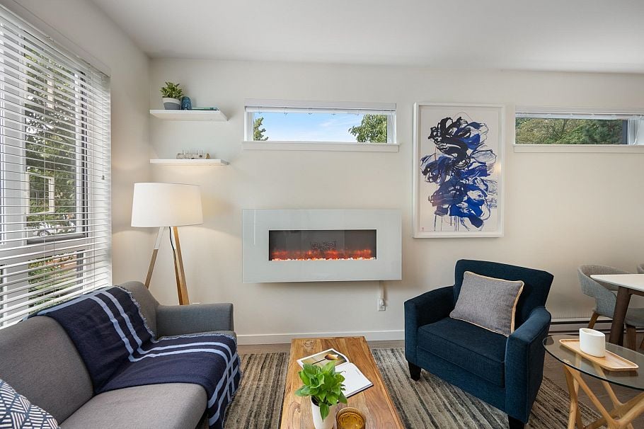 501 E 44th Avenue Vancouver, BC - 5