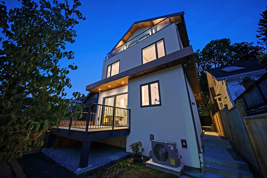 2 3813 W 16th Avenue Vancouver, BC - 35