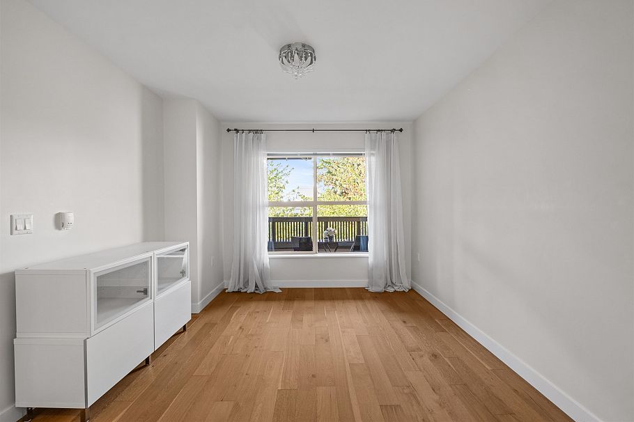 307 1468 St. Andrews Avenue North Vancouver, BC - 12