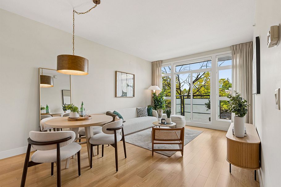 306 2020 Alma Street Vancouver, BC - 2