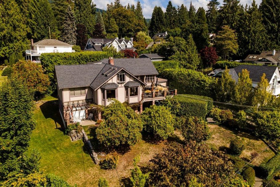 350 E Windsor Road North Vancouver, BC - 37