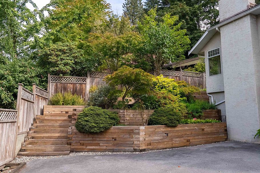 3595 Wellington Crescent North Vancouver, BC - 29