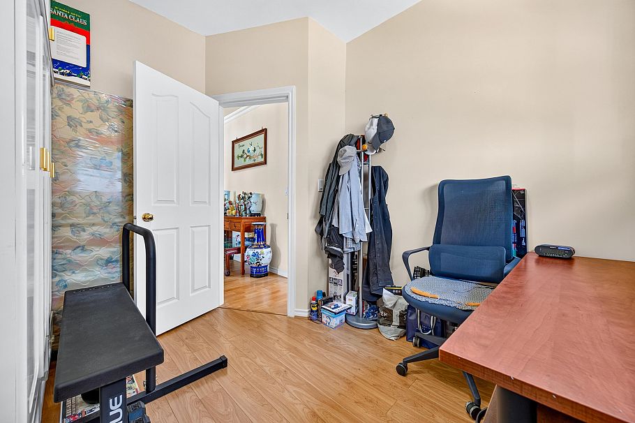 650 W 70th Avenue Vancouver, BC - 8