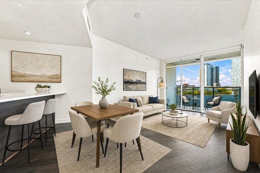 706 3557 Sawmill Crescent Vancouver, BC - 3
