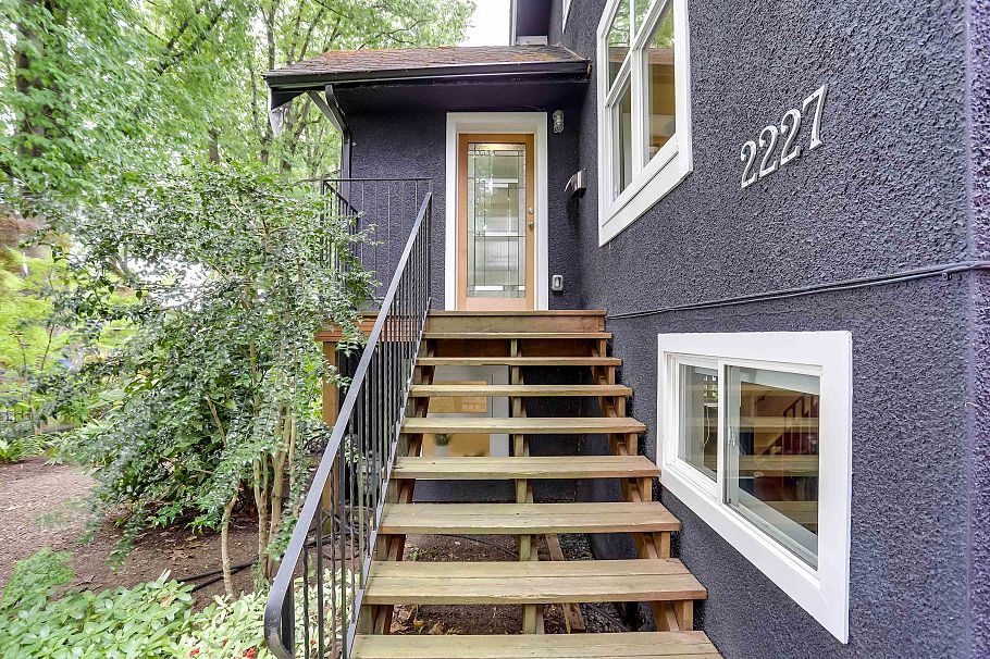 2227 E 7th Avenue Vancouver, BC - 4