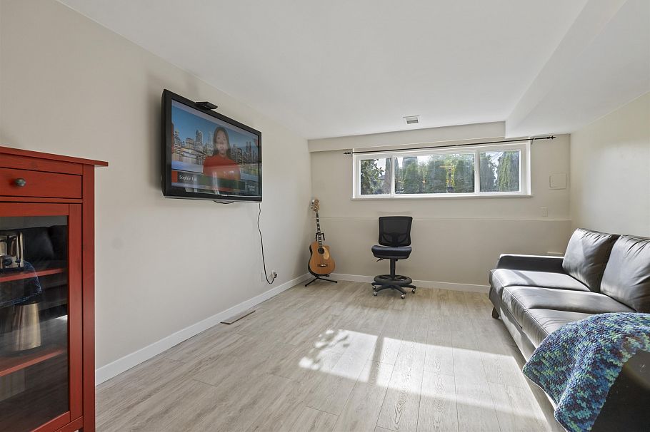 4136 Skeena Street Vancouver, BC - 16
