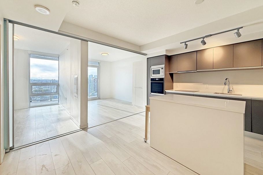1211 180 E 2nd Avenue Vancouver, BC - 7