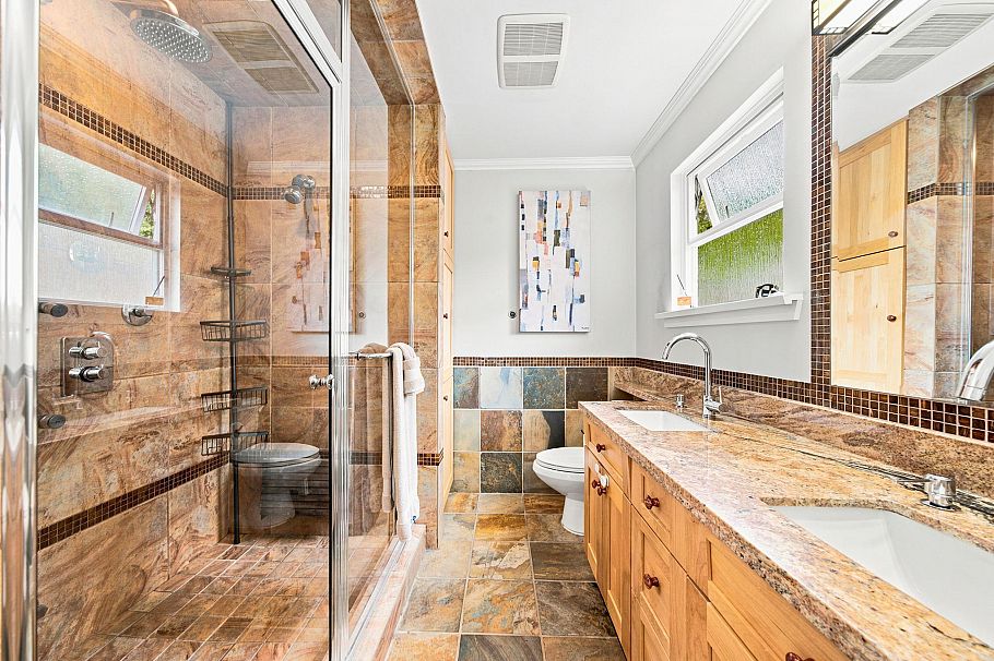 2360 Mackay Avenue North Vancouver, BC - 10