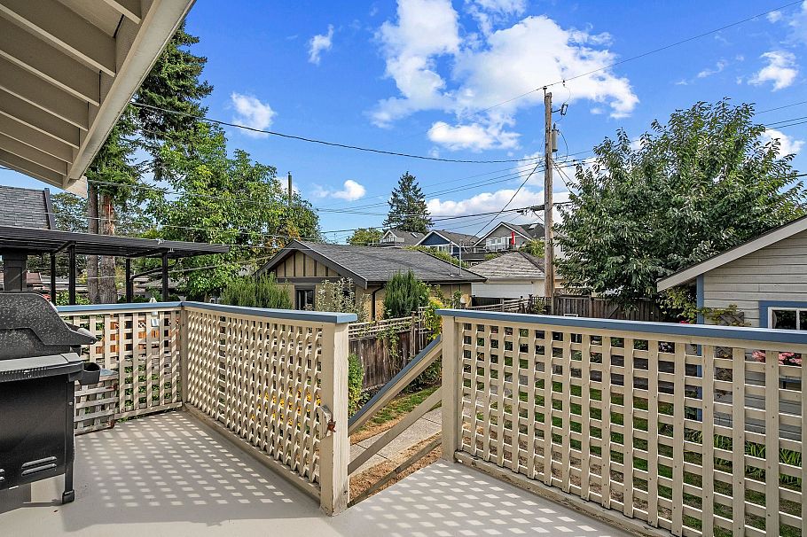 3692 W 19th Avenue Vancouver, BC - 28