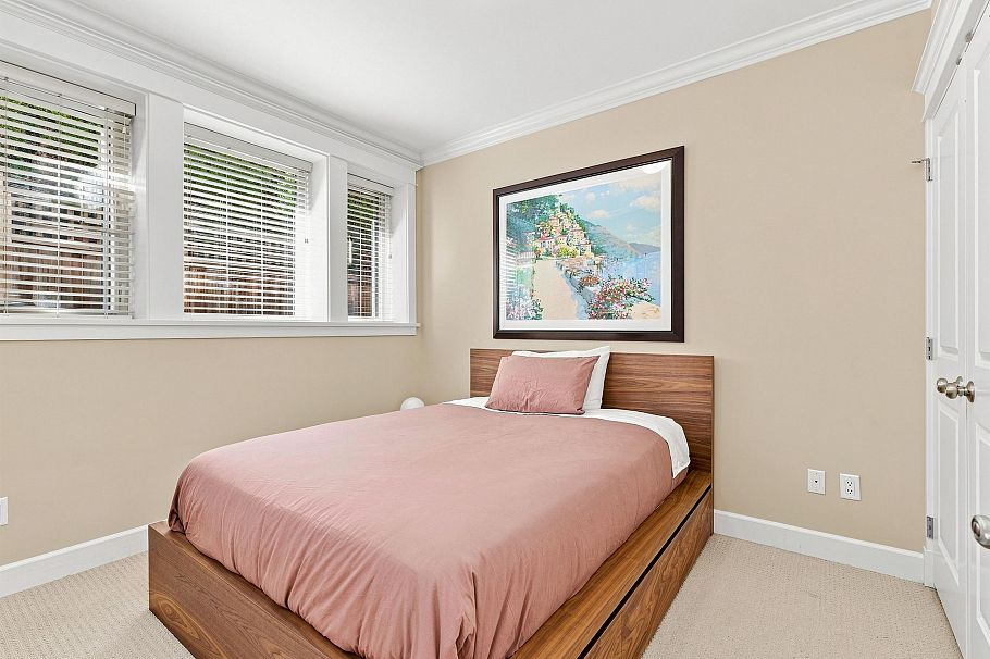 2425 Larch Street Vancouver, BC - 29