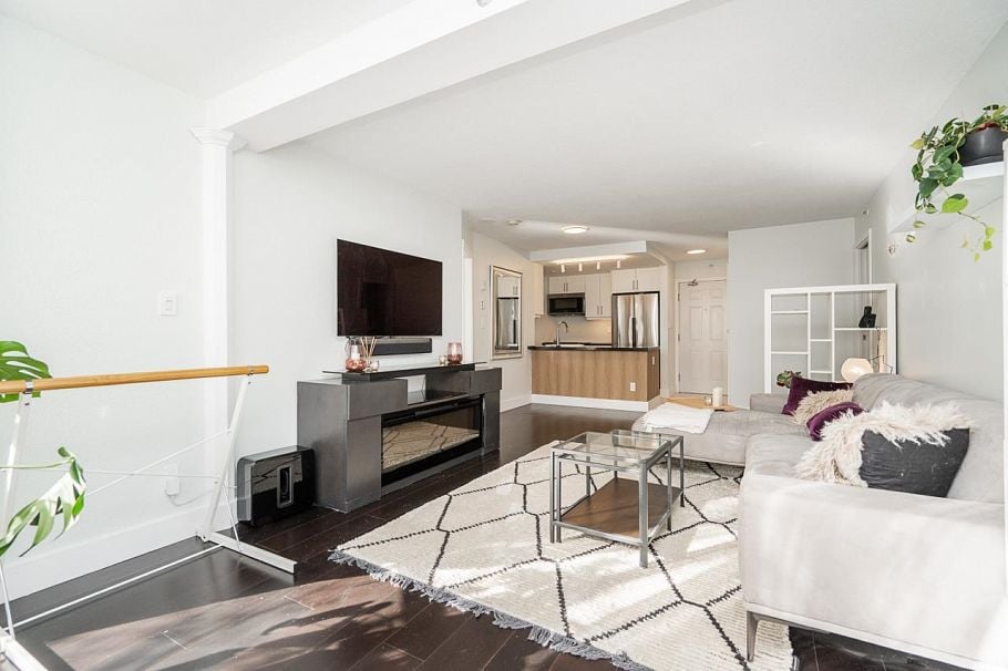 403 811 Helmcken Street Vancouver, BC - 13